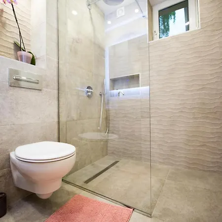 公寓 Hidden Comfort Few Minutes From Center 塞拉耶佛